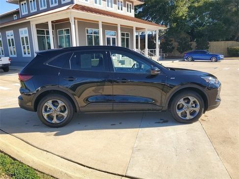 Used 2025 Ford Escape ST-Line Elite image 8