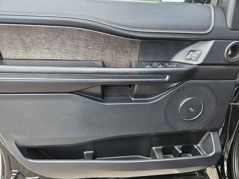 Used 2018 Ford Expedition Limited AWD/4WD image 14