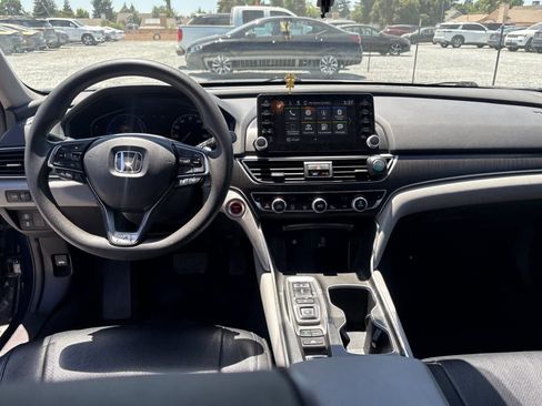 Used 2020 Honda Accord EX image 4