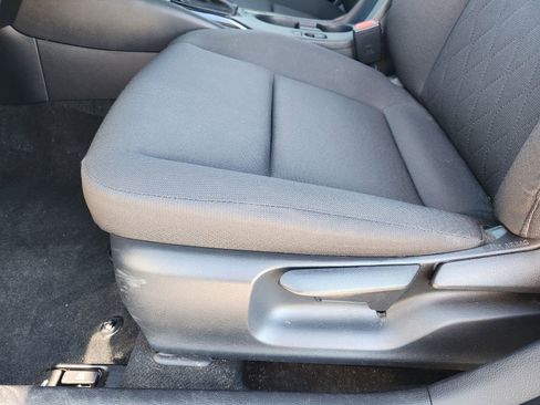 Used 2024 Toyota Corolla LE image 29