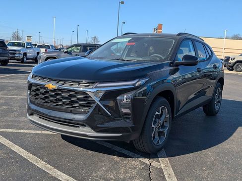 New 2026 Chevrolet Trax LT image 3