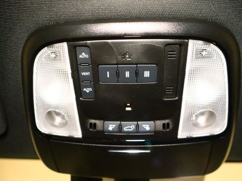 Used 2024 Dodge Durango GT image 41