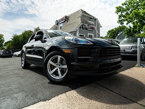 Used 2019 Porsche Macan AWD/4WD image 1