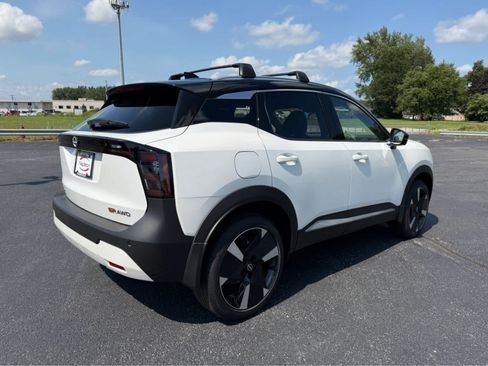 Used 2026 Nissan Kicks SR w/ Cold Weather Package AWD/4WD image 8