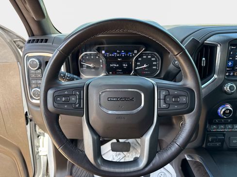 Used 2021 GMC Sierra 1500 Denali w/ Denali Ultimate Package AWD/4WD image 24