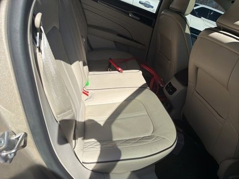 Used 2018 Ford Fusion Platinum image 5