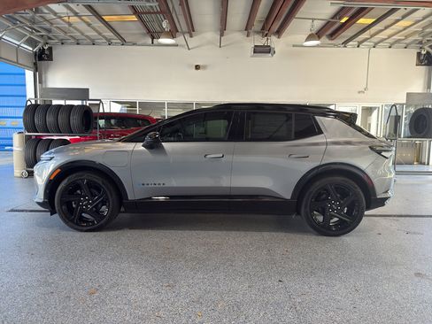 New 2026 Chevrolet Equinox EV RS image 4