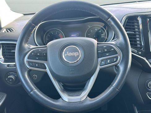 Used 2021 Jeep Cherokee Limited image 12