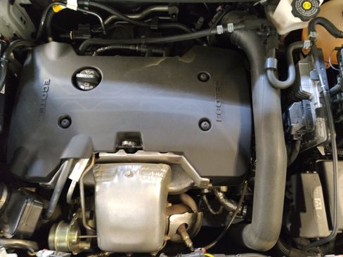 Used 2020 Chevrolet Equinox Premier image 30