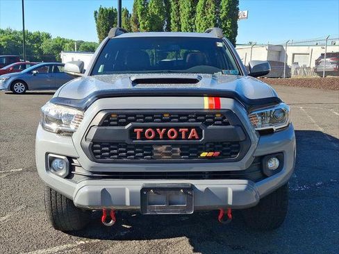 Certified 2020 Toyota Tacoma TRD Sport w/ TRD Premium Sport Package AWD/4WD image 31