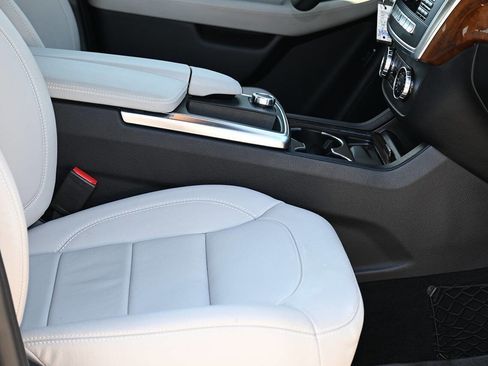 Used 2014 Mercedes-Benz ML 350 4MATIC image 36