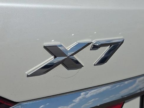 Used 2022 BMW X7 xDrive40i w/ Premium Package AWD/4WD image 7