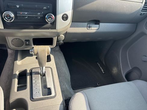 Used 2015 Nissan Frontier S RWD image 14