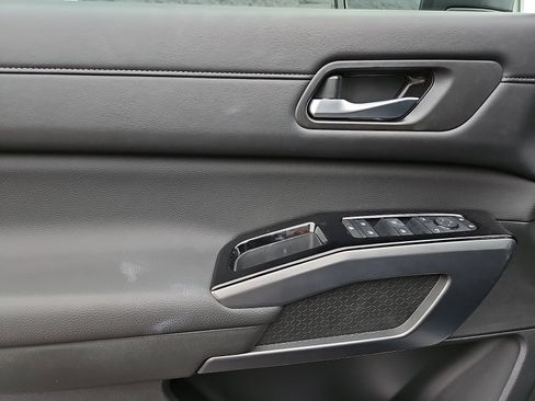 New 2026 Nissan Pathfinder SL AWD/4WD image 10