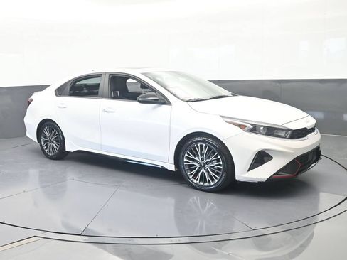 Used 2024 Kia Forte GT-Line w/ GT-Line Premium Package FWD image 8