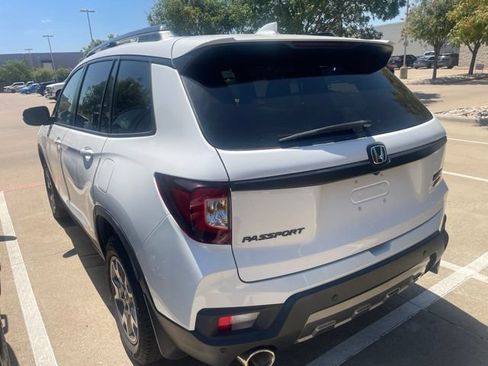 Used 2023 Honda Passport TrailSport image 5