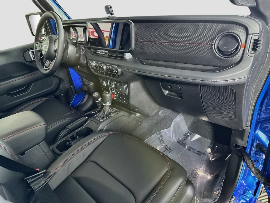 Used 2025 Jeep Wrangler Unlimited Rubicon AWD/4WD image 31