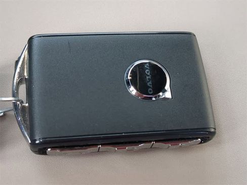 New 2026 Volvo XC90 B6 Plus w/ Protection Package Premier image 33