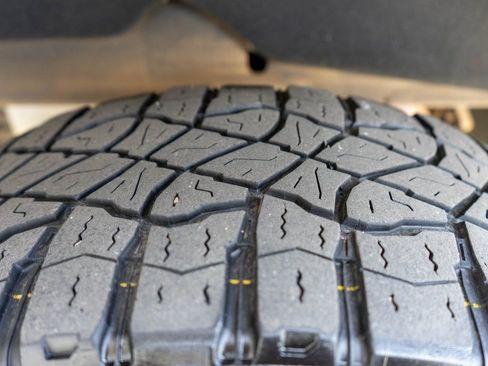 Used 2024 GMC Sierra 1500 AT4 w/ AT4 Preferred Package AWD/4WD image 39