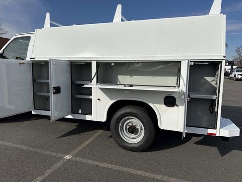 New 2026 Ford E-350 and Econoline 350 Super Duty w/ Power Equipment Group image 12