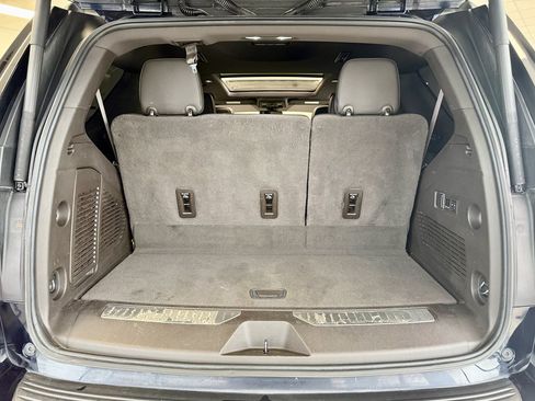 Used 2022 GMC Yukon Denali RWD image 9