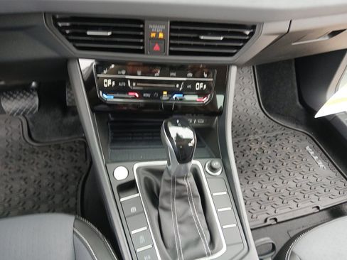 New 2026 Volkswagen Jetta SE FWD image 22