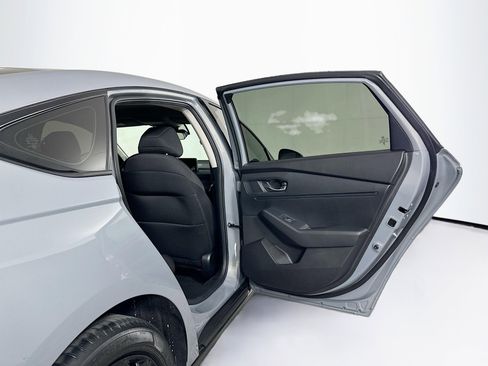 Used 2025 Honda Accord SE image 28