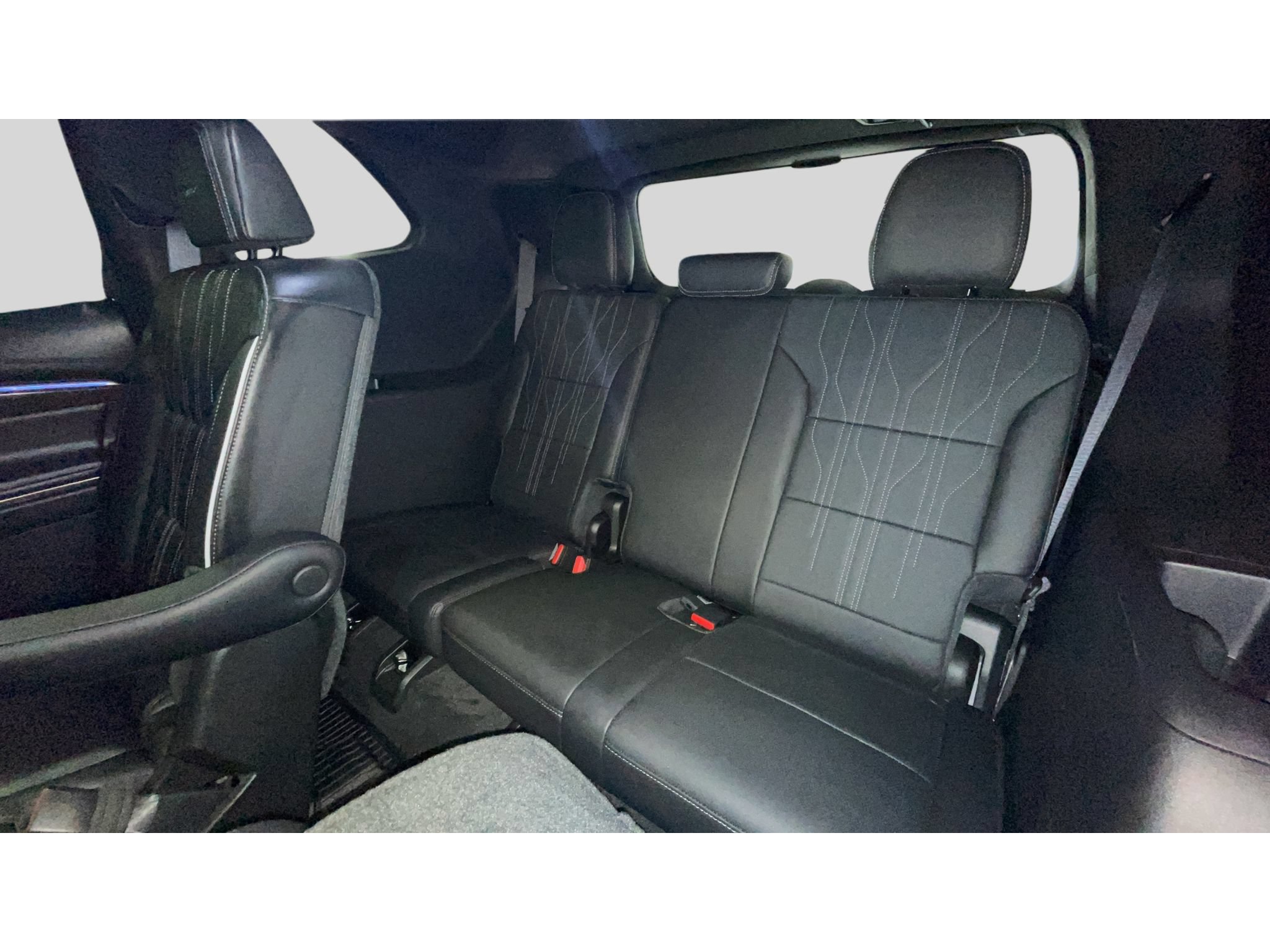 Used 2025 Buick Enclave Avenir w/ Super Cruise Package AWD/4WD image 16