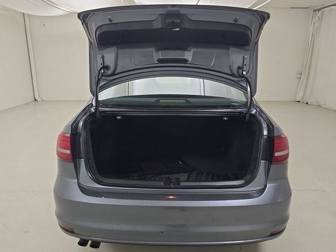 Used 2016 Volkswagen Jetta SE FWD image 26