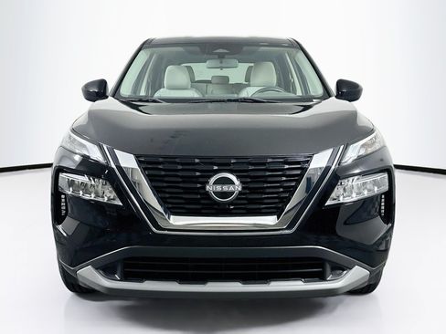 Used 2023 Nissan Rogue SV FWD image 2