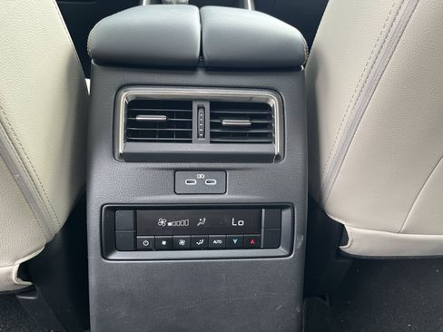 Used 2024 MAZDA CX-90 3.3 Turbo w/ Preferred Plus AWD/4WD image 30