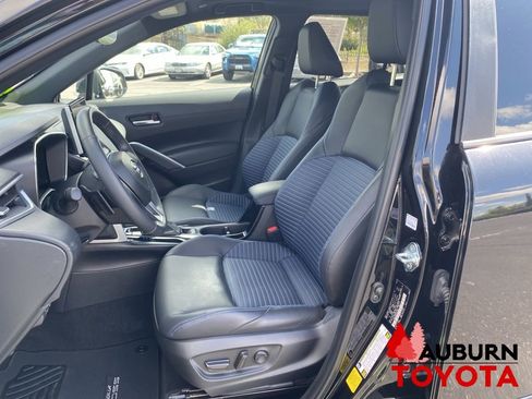 Used 2024 Toyota Corolla Cross AWD Hybrid w/ Convenience Package image 31