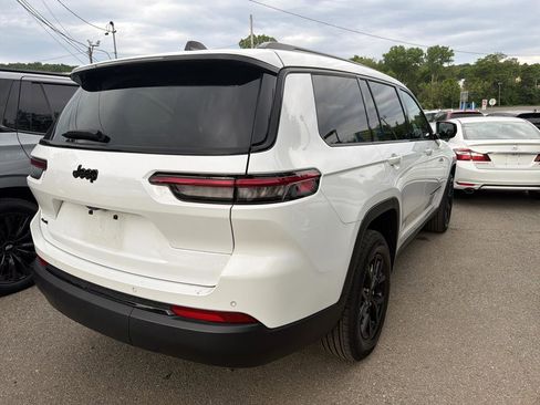 Used 2024 Jeep Grand Cherokee L Laredo AWD/4WD image 6