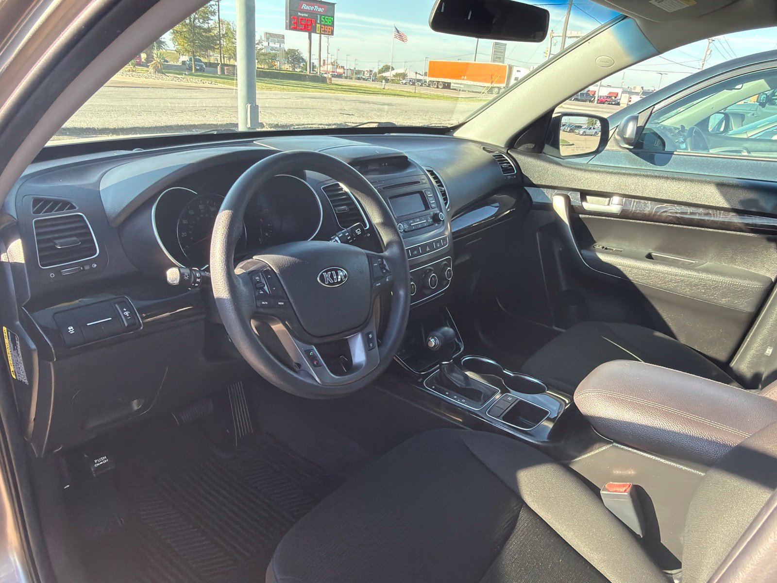 Used 2015 Kia Sorento LX FWD image 11