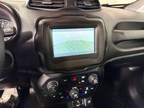 Used 2021 Jeep Renegade Latitude w/ Convenience Group FWD image 15