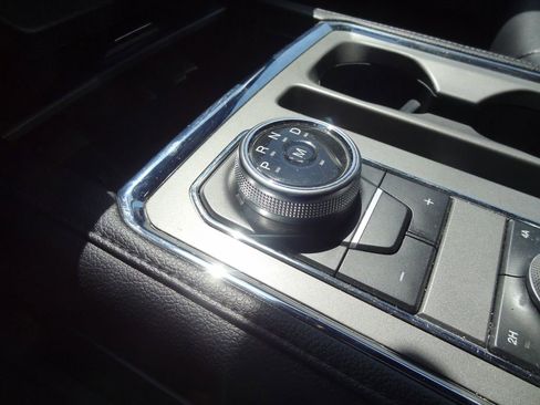 Used 2020 Ford Expedition XLT w/ Equipment Group 202A image 10