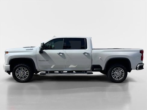 Used 2023 Chevrolet Silverado 2500 High Country AWD/4WD image 2