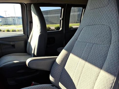 Used 2024 Chevrolet Express 3500 LS RWD image 23