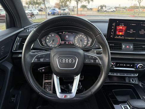 Used 2022 Audi SQ5 Premium w/ Convenience Package image 15