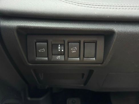 Used 2023 Subaru Outback Limited image 29