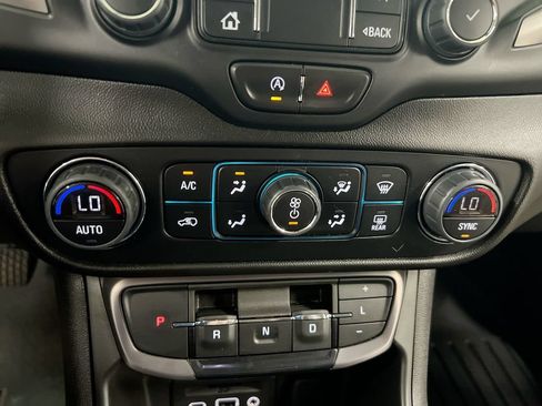 Used 2023 GMC Terrain AT4 AWD/4WD image 16