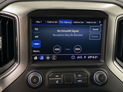 Used 2021 Chevrolet Silverado 1500 LT w/ Diesel Off-Road Package AWD/4WD image 17