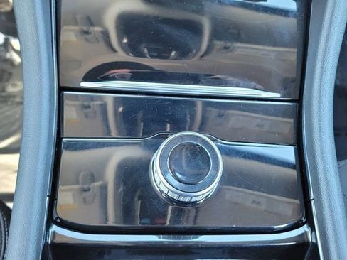 Used 2023 Jeep Grand Cherokee L Laredo image 25