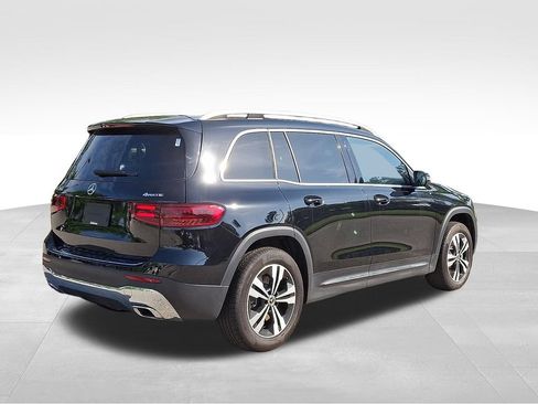 Used 2025 Mercedes-Benz GLB 250 4MATIC image 6