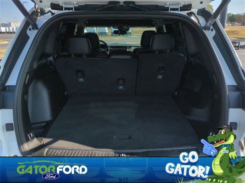 Used 2023 Jeep Grand Cherokee Altitude image 12