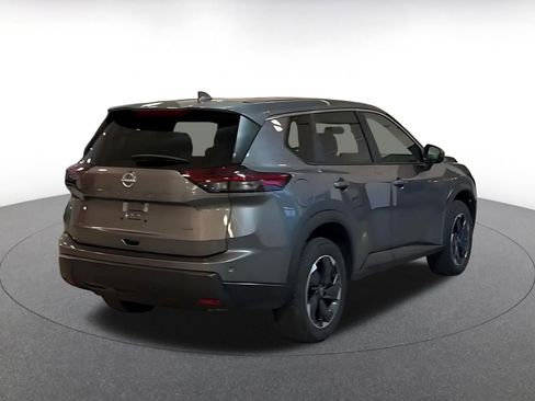 Used 2025 Nissan Rogue SV AWD/4WD image 14