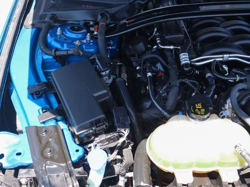 Used 2021 Ford Mustang GT Premium w/ Equipment Group 401A RWD image 11