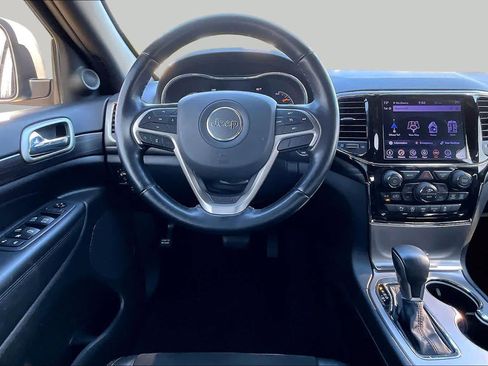 Used 2021 Jeep Grand Cherokee Laredo X RWD image 6