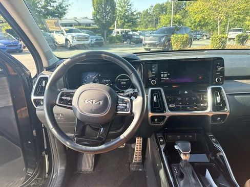 Certified 2023 Kia Sorento SX Prestige AWD/4WD image 5