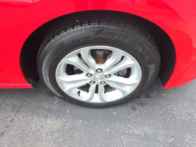 Used 2019 Chevrolet Cruze LT w/ Convenience Package FWD image 12